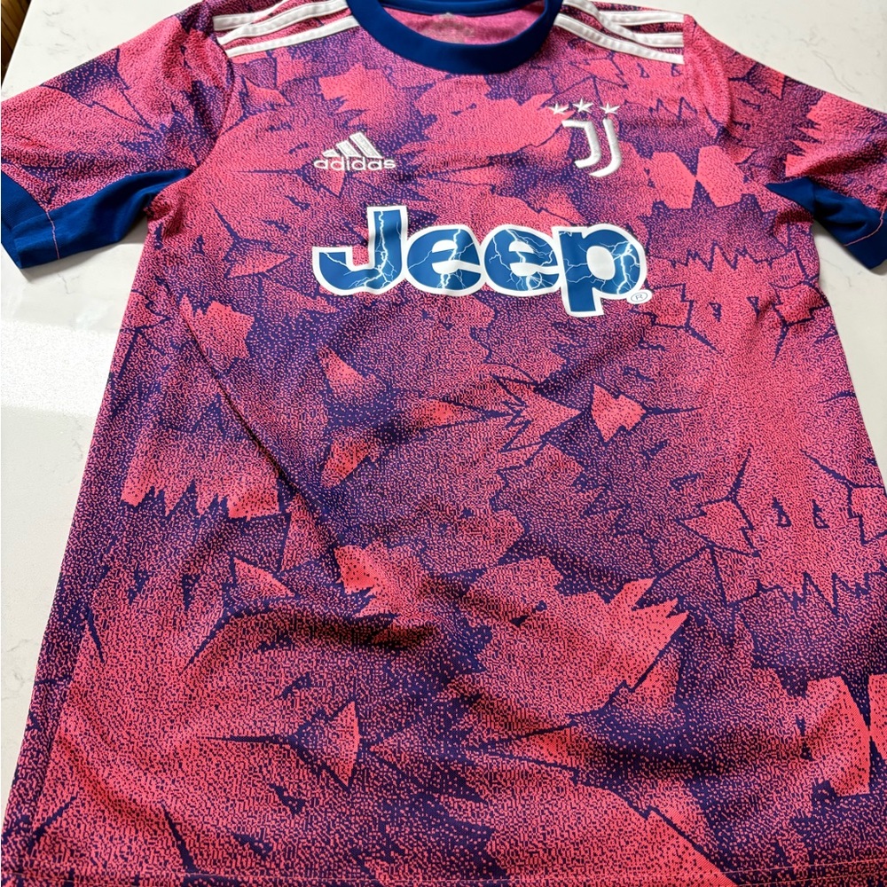 Juventus Adidas jersey, like new!